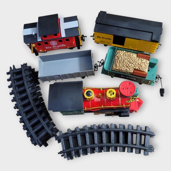 Scientific Toys Inc. Rio Grande G-Scale Battery Operated Toy Train Set Wt Signs - Picture 4 of 14